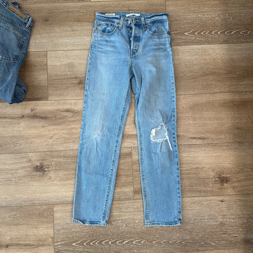 LEVIS Wedgie Straight Women's Blue Jeans